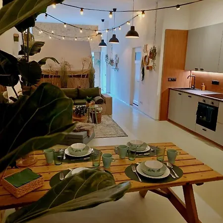 75m2 Indoor Glamping Scheveningen Lägenhet